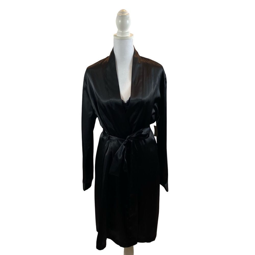 New with Tags Adonna Brand Black Nightgown and Robe‎ Set Medium